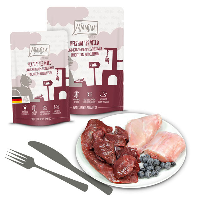 MjAMjAM Cat Quetschie Herzhaftes Wild mit Kaninchen & fruchtigen Heidelbeeren